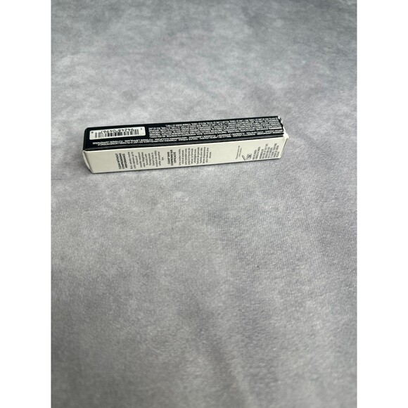 bareMinerals long lasting liquid matte lipstick in Daring perfect for Christmas - Picture 2 of 4